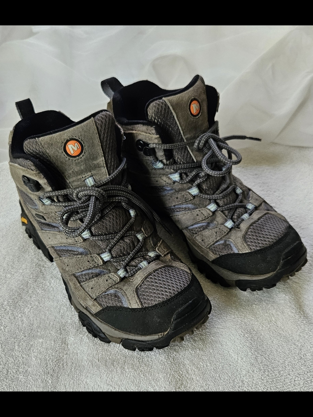 Women's Merrell Hiking Boots Size 9.5